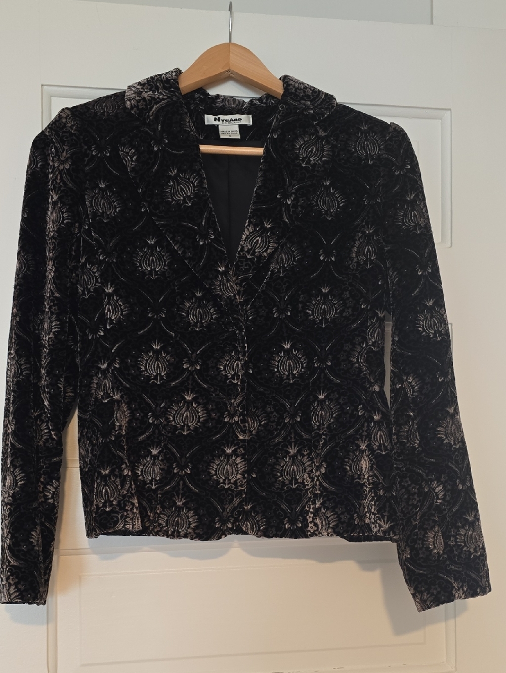 Nygaard Collection Black Velvet Embossed Floral Blazer